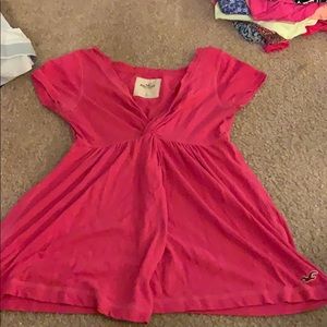 Hollister tee size small